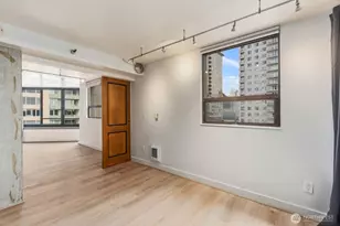 2621 2nd Ave, Seattle, WA 98121 - Photo 17