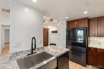 2621 2nd Avenue #1001, Seattle, WA 98121 - Photo 7