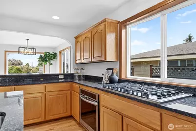 6530 44th Avenue SW, Seattle, WA 98136 - Photo 9