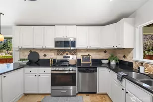 3916 S 374th St, Auburn, WA 98001 - Photo 9