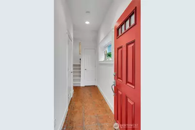 815 2nd Avenue N #A, Seattle, WA 98109 - Photo 3