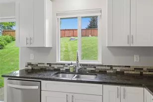 2715 24th Ave Ct SE, Puyallup, WA 98374 - Photo 11