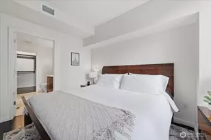 10700 NE 4th St, Bellevue, WA 98004 - Photo 11