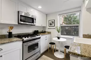 117 John St, Seattle, WA 98109 - Photo 11