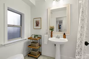 117 John St, Seattle, WA 98109 - Photo 13