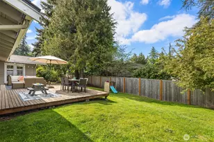 8320 SE 62nd St, Mercer Island, WA 98040 - Photo 3