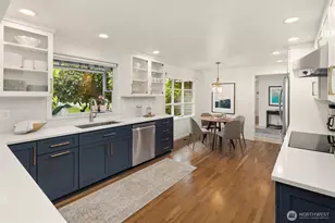 8320 SE 62nd St, Mercer Island, WA 98040 - Photo 13