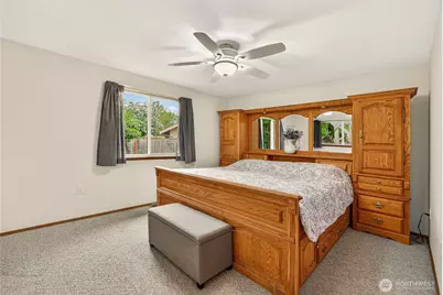 807 Jefferson Avenue NE, Renton, WA 98056 - Photo 17