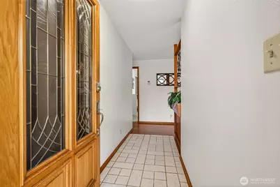 807 Jefferson Avenue NE, Renton, WA 98056 - Photo 3