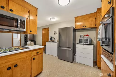 807 Jefferson Avenue NE, Renton, WA 98056 - Photo 13