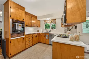 807 Jefferson Ave NE, Renton, WA 98056 - Photo 11
