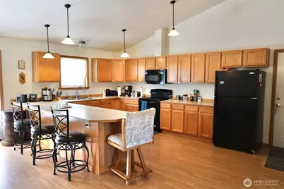 693 Temple Avenue, Morton, WA 98356 - Photo 11