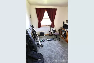 693 Temple Avenue, Morton, WA 98356 - Photo 17
