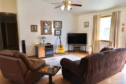 693 Temple Avenue, Morton, WA 98356 - Photo 9