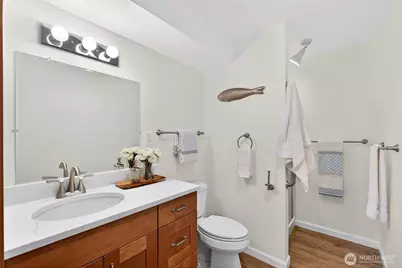 10427 Sunrise Beach Drive NW, Gig Harbor, WA 98332 - Photo 23