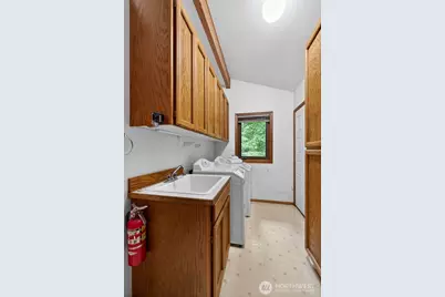 10427 Sunrise Beach Drive NW, Gig Harbor, WA 98332 - Photo 17