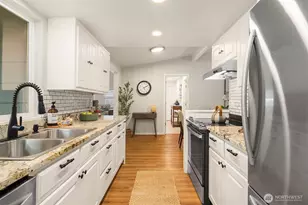10511 90th St NE, Lake Stevens, WA 98258 - Photo 9