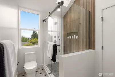358 N 74th Street, Seattle, WA 98103 - Photo 21