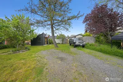 1210 Logan Street, Bellingham, WA 98225 - Photo 3