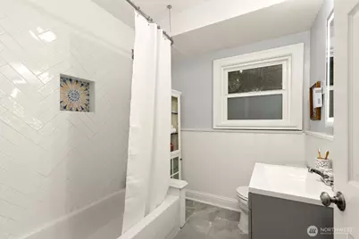 2568 28th Avenue W, Seattle, WA 98199 - Photo 17