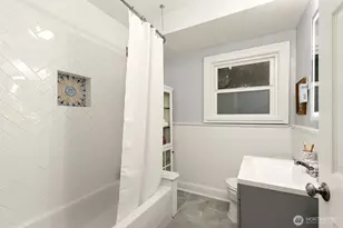 2568 28th Ave W, Seattle, WA 98199 - Photo 17