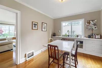 5755 25th Avenue NE, Seattle, WA 98105 - Photo 11