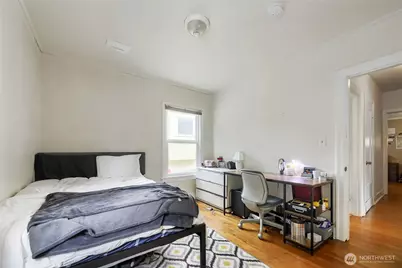 5755 25th Avenue NE, Seattle, WA 98105 - Photo 17