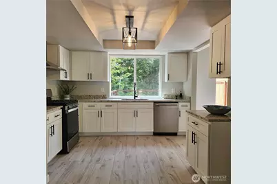 3827 Roosevelt Street NE, Bremerton, WA 98311 - Photo 9