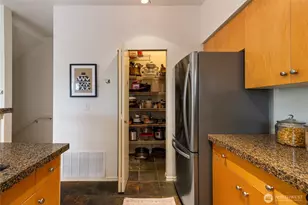 1501 Cherrylane Ave S, Seattle, WA 98144 - Photo 15