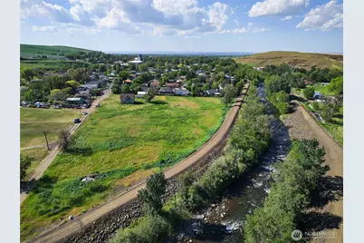 2121 Walnut Street, Milton-Freewater, OR 97862 - Photo 1