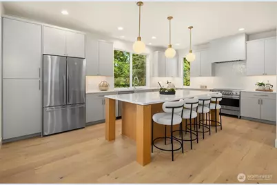 7060 Cleopatra Place NW, Seattle, WA 98117 - Photo 11