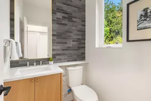 7060 Cleopatra Pl NW, Seattle, WA 98117 - Photo 15