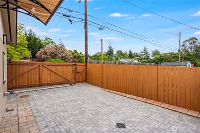 9438 24th Avenue SW #B, Seattle, WA 98106 - Photo 23