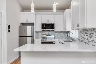 9438 24th Ave SW, Seattle, WA 98106 - Photo 11