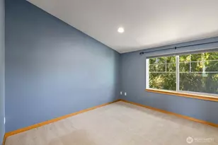 10520 Whitman Ave N, Seattle, WA 98133 - Photo 11