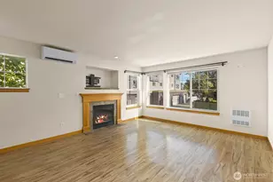 10520 Whitman Ave N, Seattle, WA 98133 - Photo 3