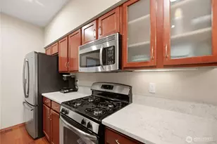 1047 215th Pl SE, Bothell, WA 98021 - Photo 7