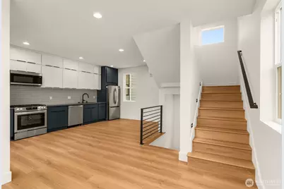 7403 Dayton Avenue N, Seattle, WA 98103 - Photo 9