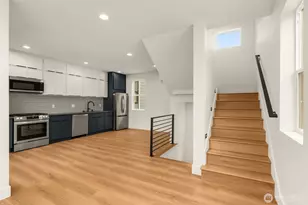 7403 Dayton Ave N, Seattle, WA 98103 - Photo 9