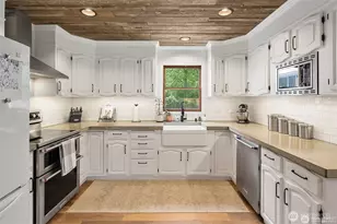 8002 156th St SE, Snohomish, WA 98296 - Photo 15