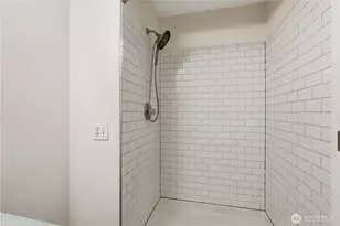 13227 35th Ave NE, Seattle, WA 98125 - Photo 17