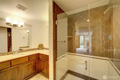 505 W Olympic Place #B, Seattle, WA 98119 - Photo 21