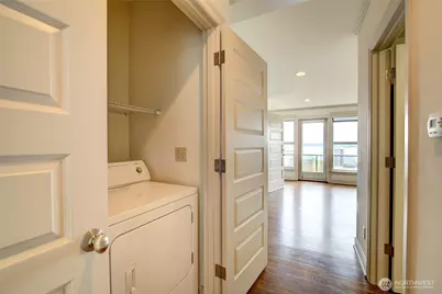 505 W Olympic Place #B, Seattle, WA 98119 - Photo 17
