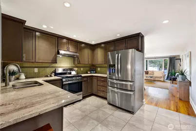 6225 29th Avenue NE, Seattle, WA 98115 - Photo 9