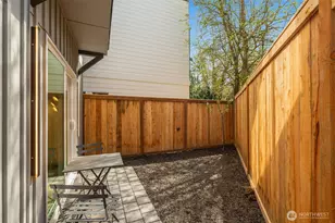 11013 Goodwin Way NE, Seattle, WA 98125 - Photo 23