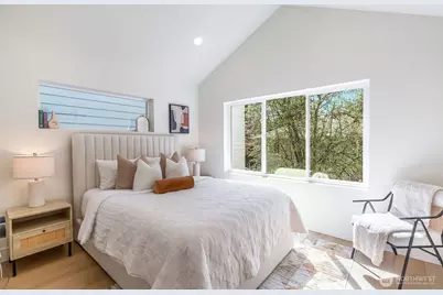 11013 Goodwin Way NE, Seattle, WA 98125 - Photo 9