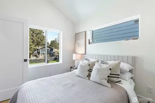 11013 Goodwin Way NE, Seattle, WA 98125 - Photo 15