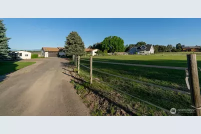 94 Country Way, Walla Walla, WA 99362 - Photo 3