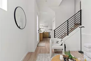 8863 Midvale Ave N, Seattle, WA 98103 - Photo 5
