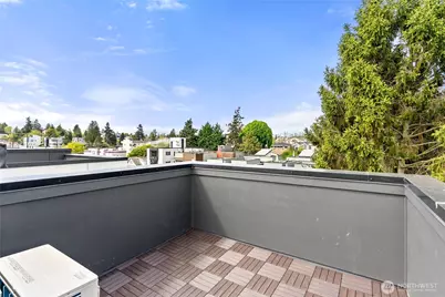 8863 Midvale Avenue N #E, Seattle, WA 98103 - Photo 31